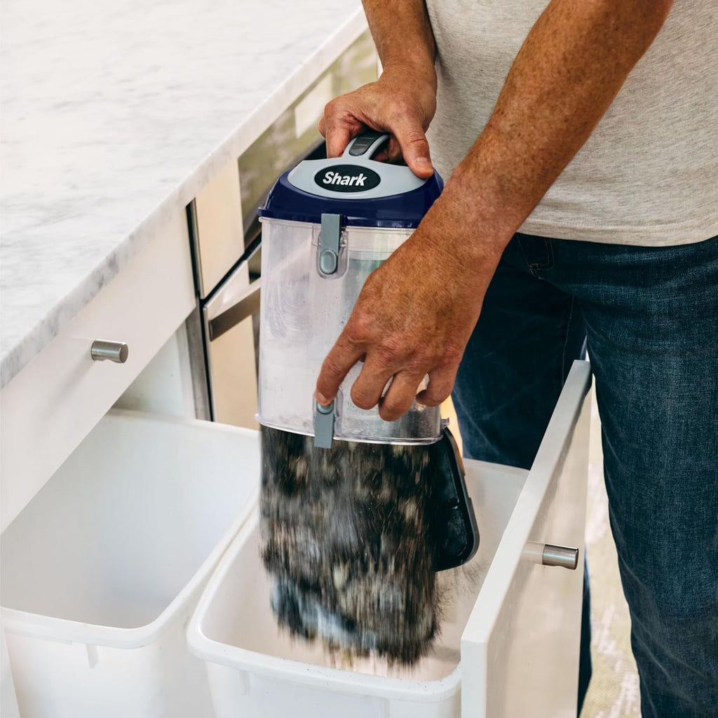 Shark  Upright Vacuum Navigator Lift-Away Deluxe  (Refurbished)